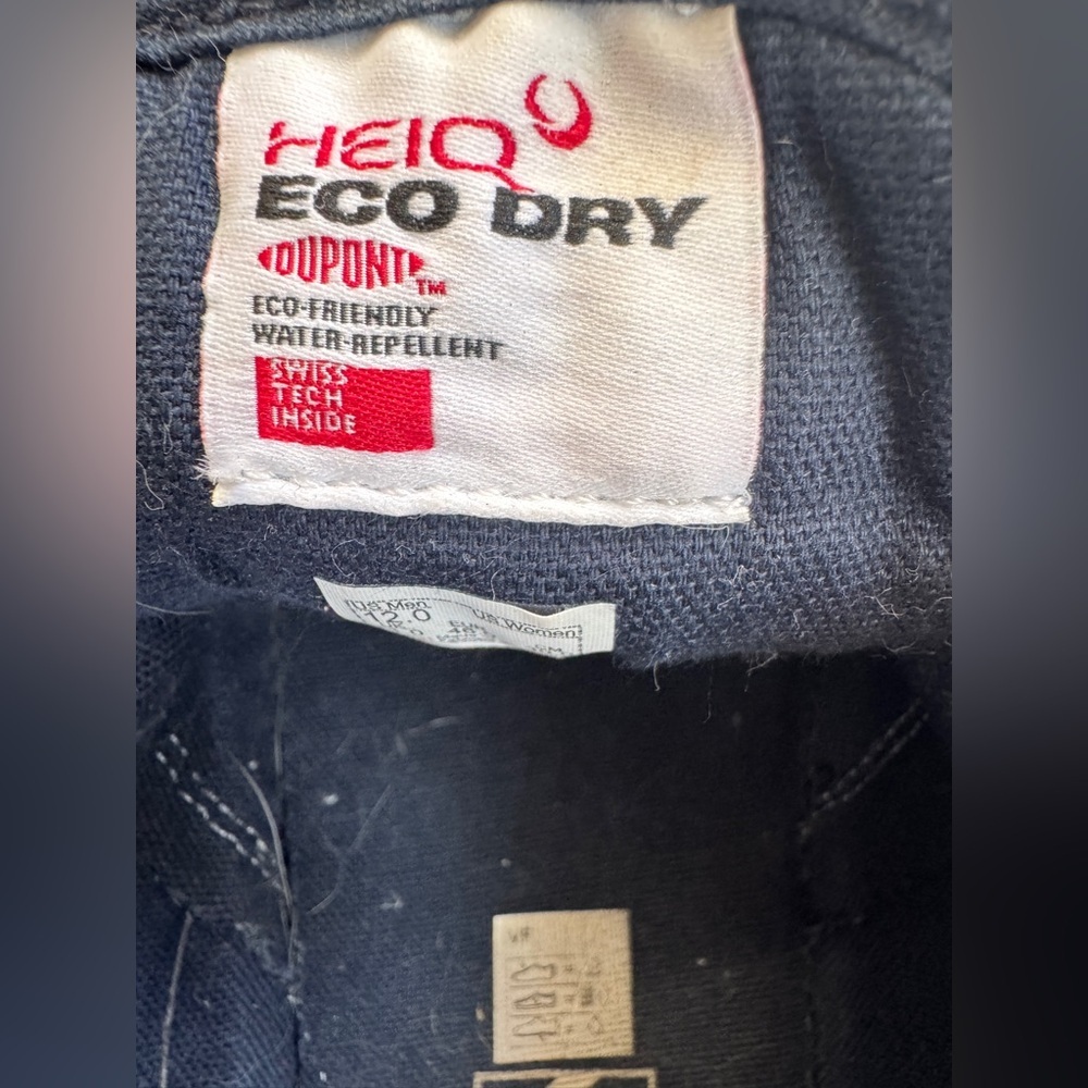 NWOT | Vans Men’s Suede Sneakers | Navy Blue | Size 12 | Water Repellent - Picture 9 of 9